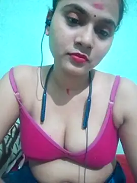 Snapshot of Kavya-Tiwari chatting on 06.24.26 Kavya-Tiwari online show from 06.24.26