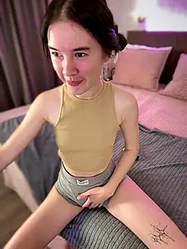 Snapshot of Marryme- chatting on 09.25.25 Marryme- online show from 09.25.25