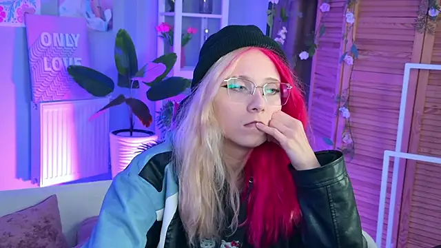 SakuraBliss online show from 09.15.25