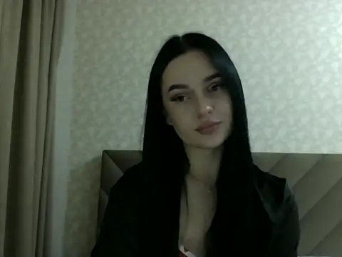 Lulii24 online show from 10.20.25