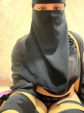  Laiali  online show from 11.04.25