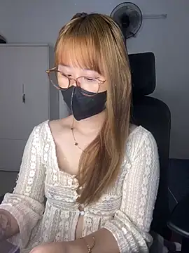 Meowyeuk6 online show from 03.17.26