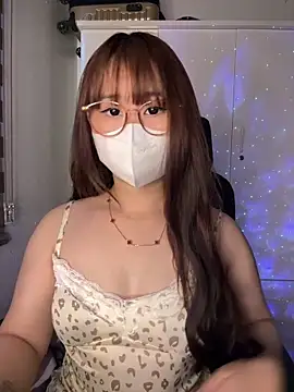 Meowyeuk6 online show from 05.19.26
