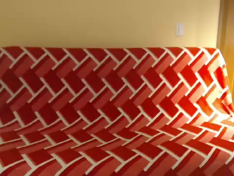 Snapshot of Sammy_fox23 chatting on 10.06.25 Sammy fox23 online show from 10.06.25