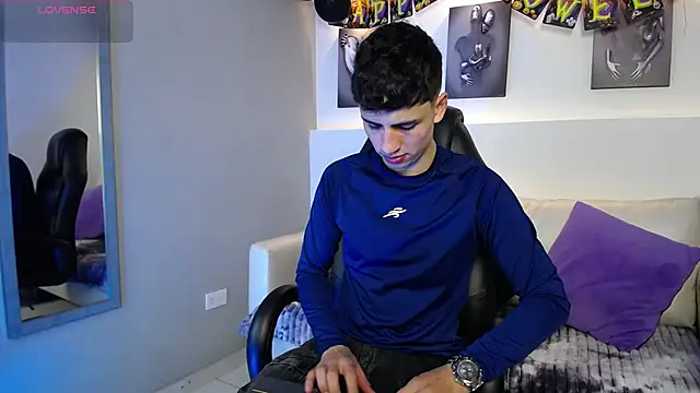 AdrianRinaldi online show from 10.13.25