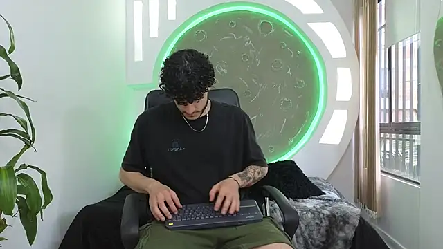 Rafael Mendezz online show from 10.17.25