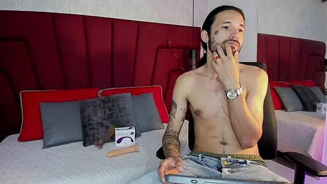 Hisoka 011 online show from 11.05.25