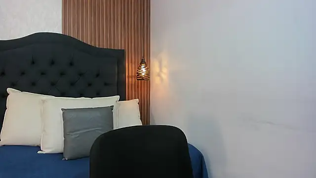 Hisoka 011 online show from 04.13.26