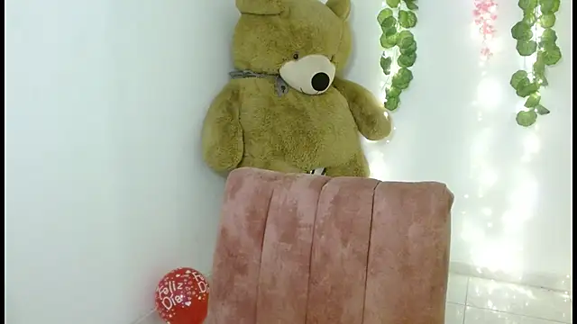 Snapshot of lucy1609 chatting on 09.25.25 lucy1609 online show from 09.25.25