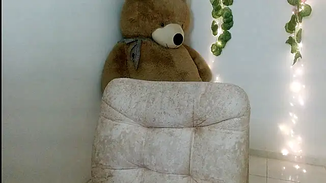 Snapshot of lucy1609 chatting on 10.06.25 lucy1609 online show from 10.06.25