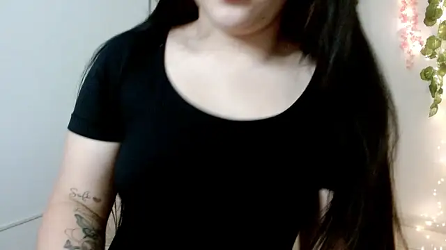 Snapshot of lucy1609 chatting on 10.25.25 lucy1609 online show from 10.25.25