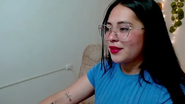 Snapshot of lucy1609 chatting on 11.03.25 lucy1609 online show from 11.03.25