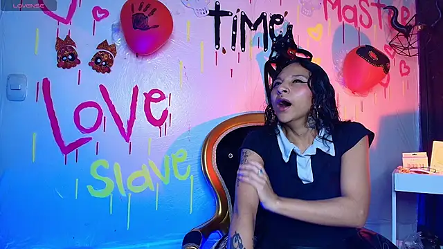 Sweettpleasure online show from 11.15.25