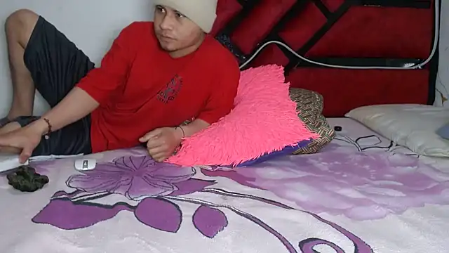 Snapshot of hot_lady19 chatting on 09.29.25 hot lady19 online show from 09.29.25