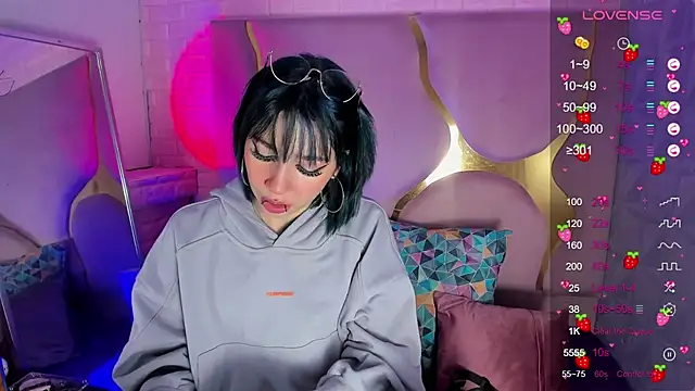 Niina Sissy online show from 02.17.26