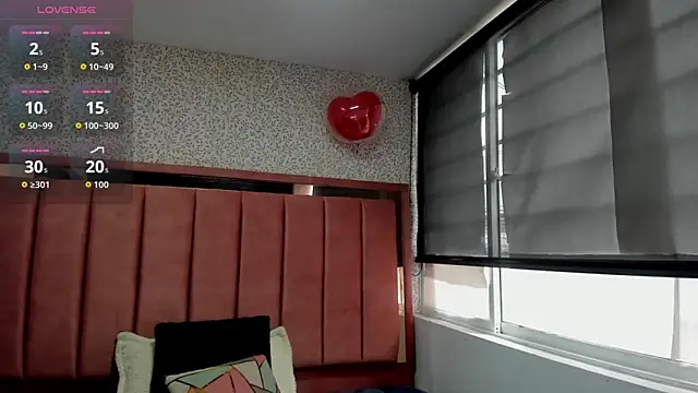 Snapshot of Hanna_Lee__ chatting on 09.24.25 Hanna Lee online show from 09.24.25