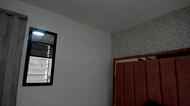 Hanna Lee   online show from 10.10.25