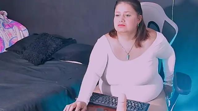 Lizz Milf online show from 09.16.25