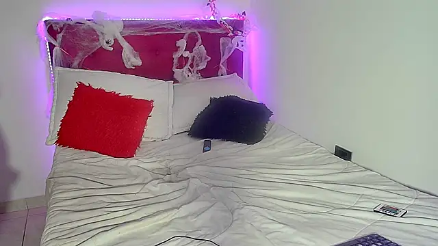 Lizz Milf online show from 10.23.25