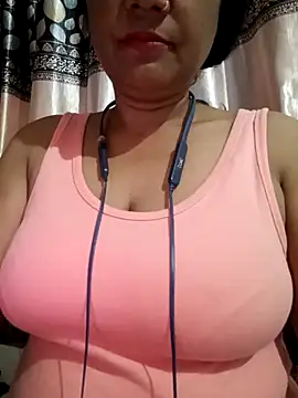 Snapshot of Love-pari09 chatting on 09.11.25 Love-pari09 online show from 09.11.25
