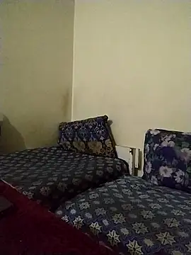 Snapshot of moroooooooo12 chatting on 09.18.25 moroooooooo12 online show from 09.18.25