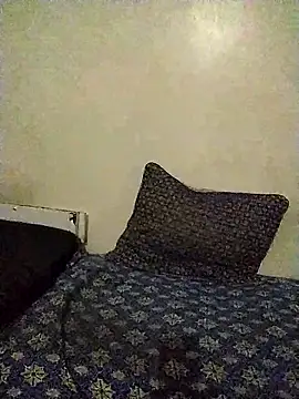 Snapshot of moroooooooo12 chatting on 10.10.25 moroooooooo12 online show from 10.10.25