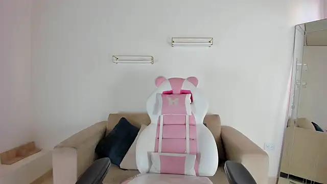 april smiith online show from 10.22.25