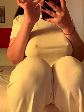 Snapshot of OnlyRima chatting on 10.17.25 OnlyRima online show from 10.17.25