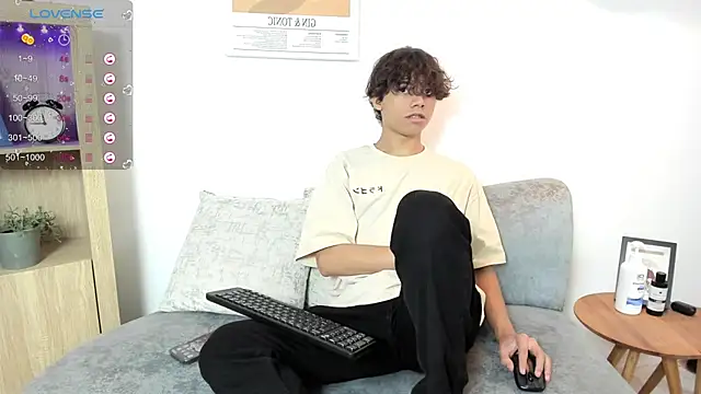 Honeymoon sariel online show from 09.18.25