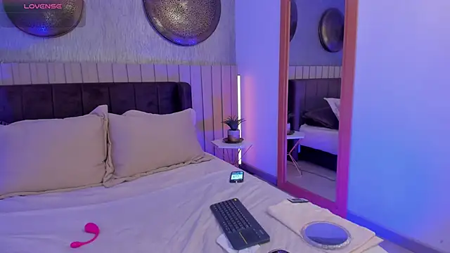 NaishaFord 1 online show from 11.08.25