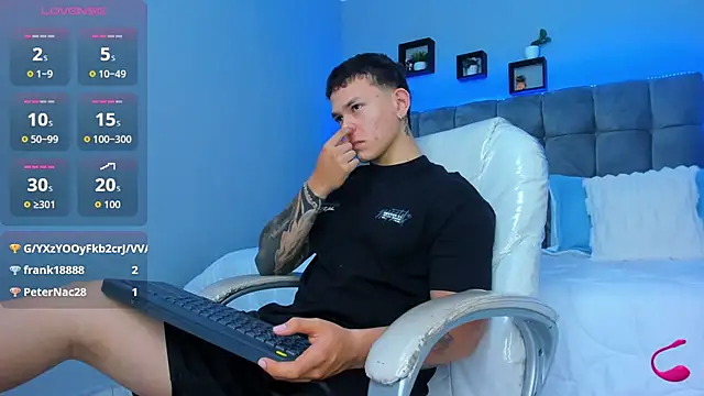 Thomas moon online show from 12.20.25