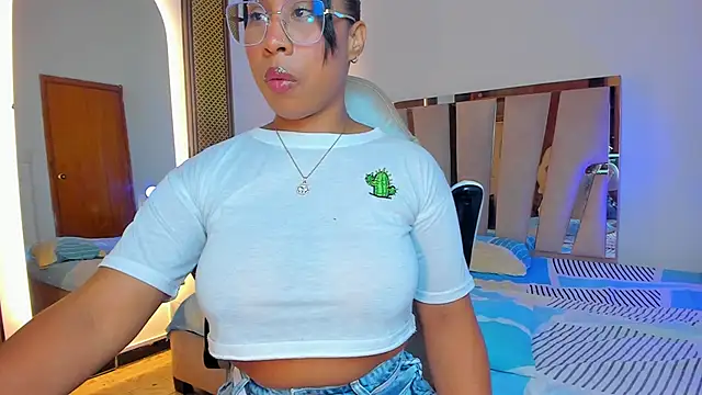 Elowen Clark online show from 01.10.26