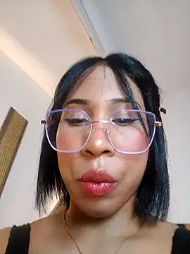 Elowen Clark online show from 01.18.26