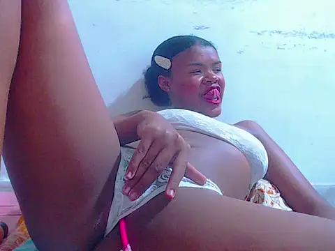 negrihot crazy online show from 09.18.25