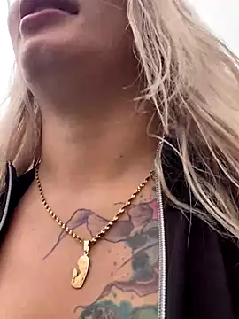 Snapshot of YouCandiSumisa chatting on 09.26.25 YouCandiSumisa online show from 09.26.25