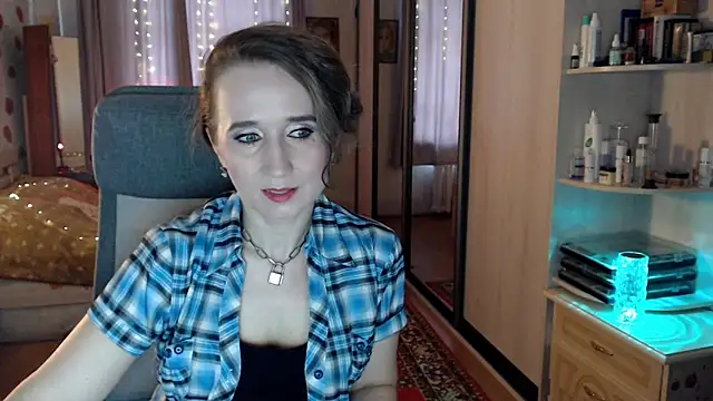 ClassyInna online show from 10.21.25