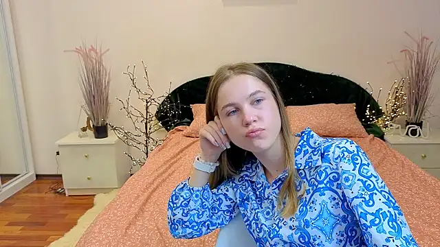 Snapshot of Spicy_Lexi chatting on 07.25.26 Spicy Lexi online show from 07.25.26