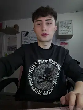 Snapshot of SebastianHilton chatting on 07.18.26 SebastianHilton online show from 07.18.26