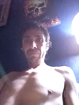 Snapshot of githot chatting on 10.29.25 githot online show from 10.29.25