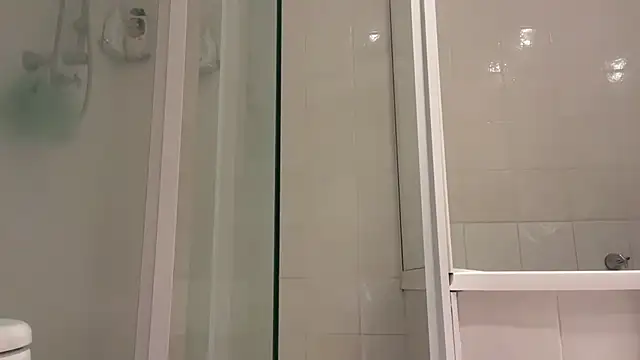 Snapshot of jamesgstsby22 chatting on 10.17.25 jamesgstsby22 online show from 10.17.25