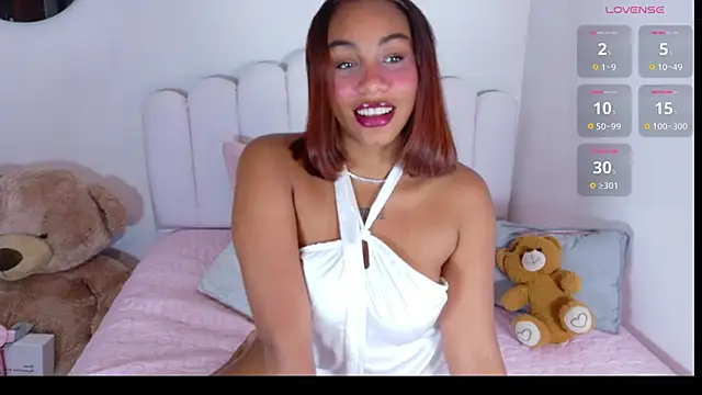 Sofia Stanley online show from 04.03.26