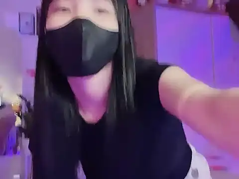 keelinnn19 online show from 09.18.25