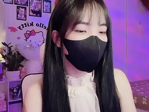 keelinnn19 online show from 09.25.25