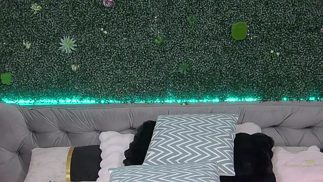 Snapshot of sexyanais chatting on 10.09.25 sexyanais online show from 10.09.25