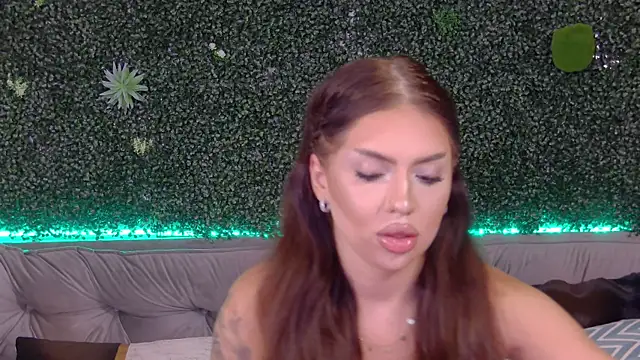 Snapshot of sexyanais chatting on 10.12.25 sexyanais online show from 10.12.25