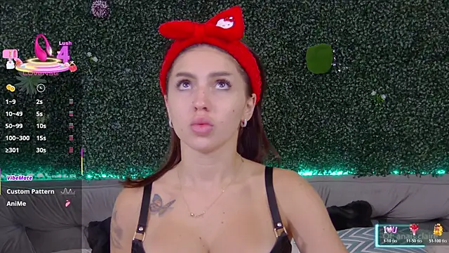 Snapshot of sexyanais chatting on 10.19.25 sexyanais online show from 10.19.25