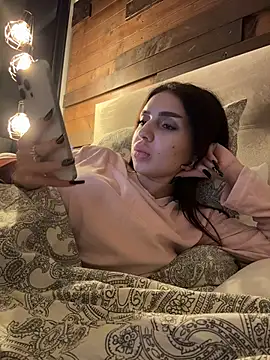 Snapshot of sexyanais chatting on 10.30.25 sexyanais online show from 10.30.25