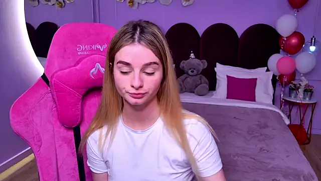 SweetyLicky online show from 11.19.25