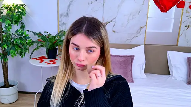 Snapshot of SweetyLicky chatting on 02.12.26 SweetyLicky online show from 02.12.26