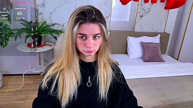 Snapshot of SweetyLicky chatting on 02.15.26 SweetyLicky online show from 02.15.26